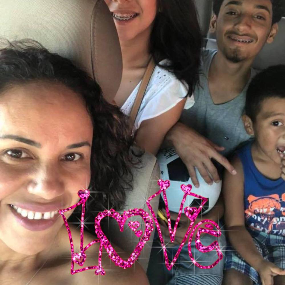 Meet your Posher, Ana